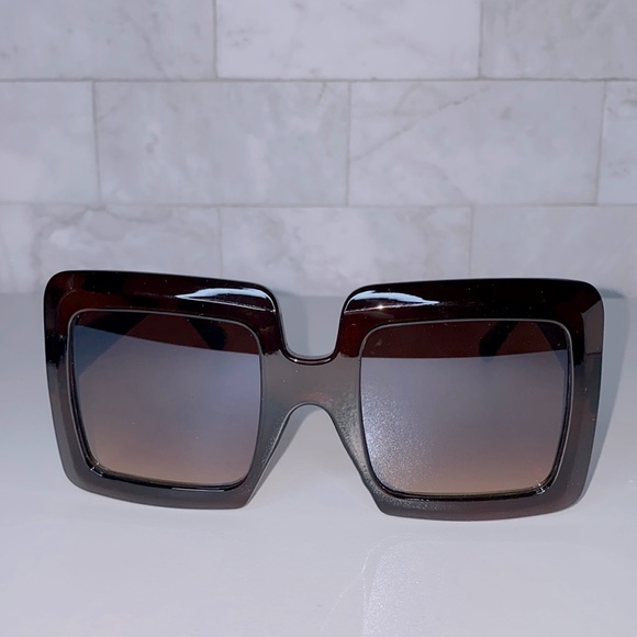 ⚠️Last Pair! Brown Square Sunnies - Picture 3 of 5